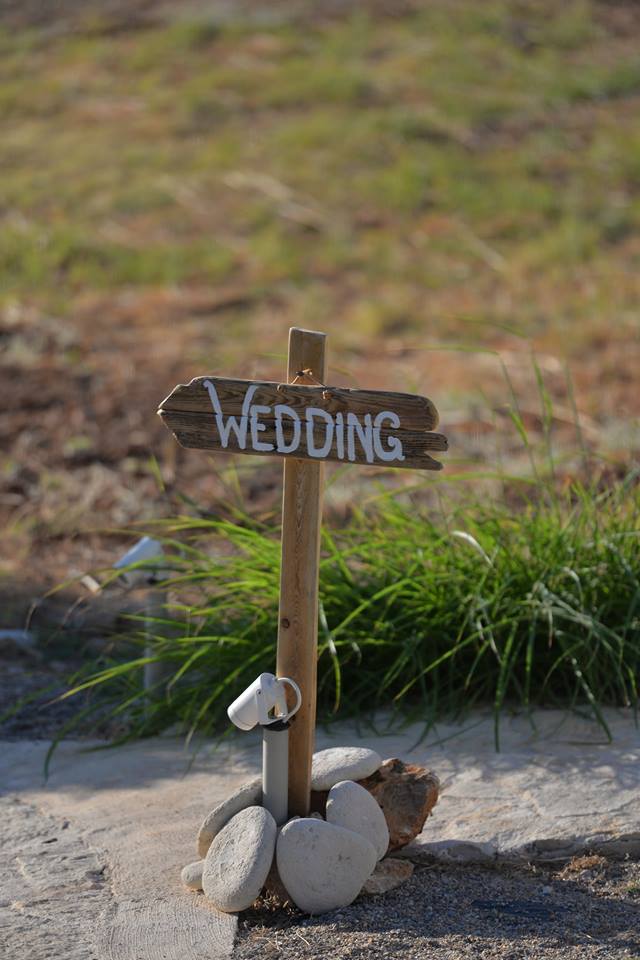 Manuela and Anesti beachwedding nearby Rethymnon