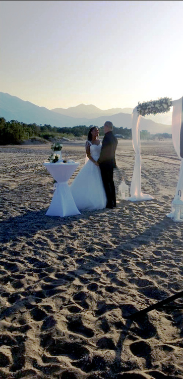 Catherine Detlev beachwedding rethymnon
